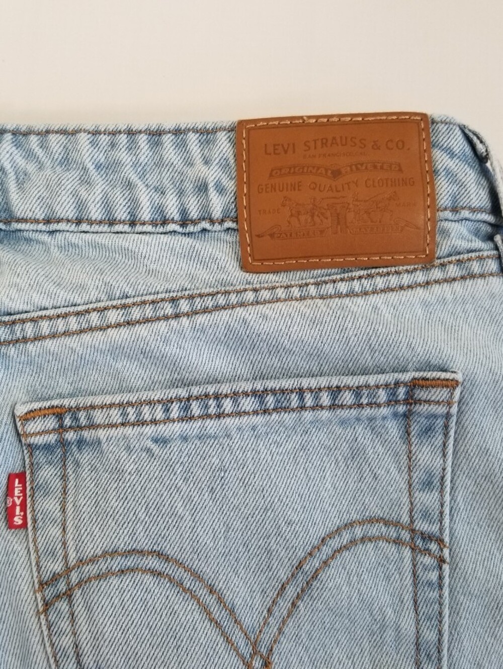 Levi's Low Loose Jeans Size 28 - Picture 8 of 8